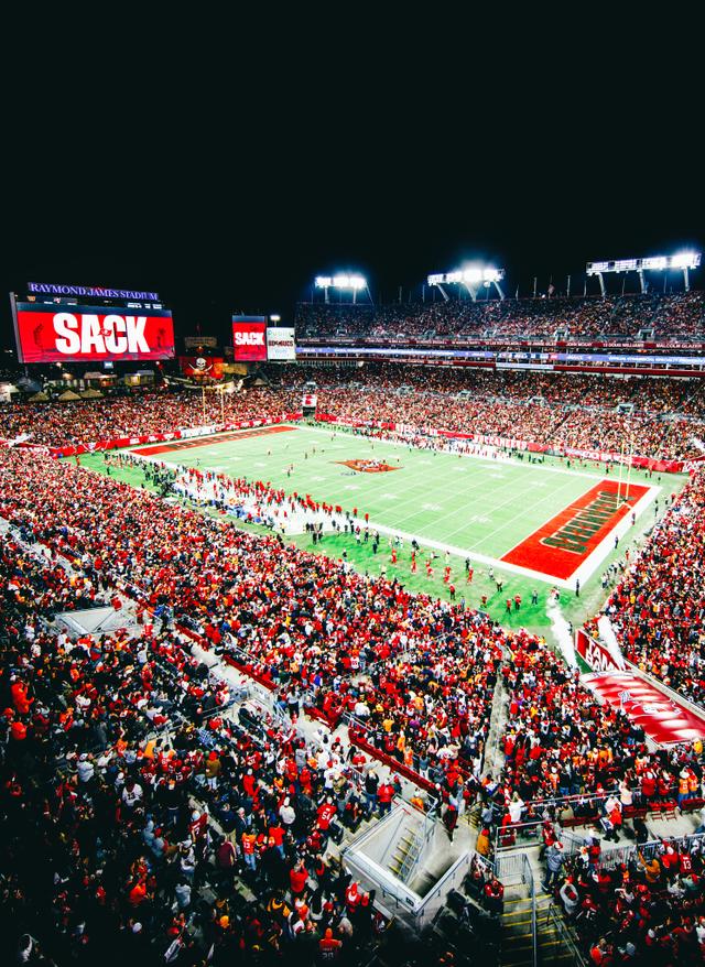 Tampa Stadion bei Abend