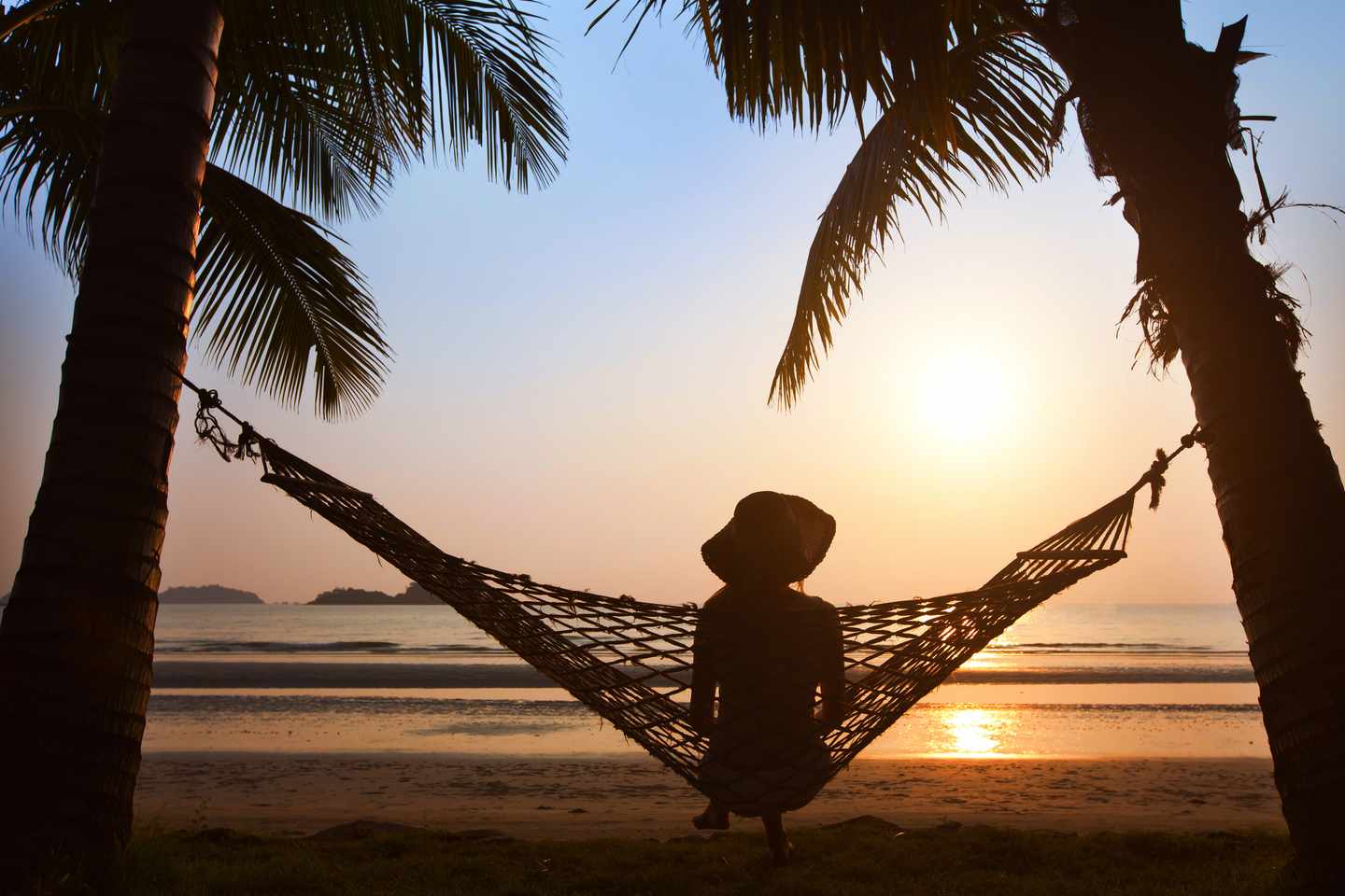 thailand-koh-chang-sonnenuntergang-haengematte-t-178456708.jpg
