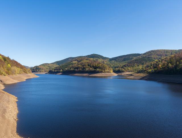 Reisekalender September. Odertalsperre bei Bad Lauterberg im Harz.