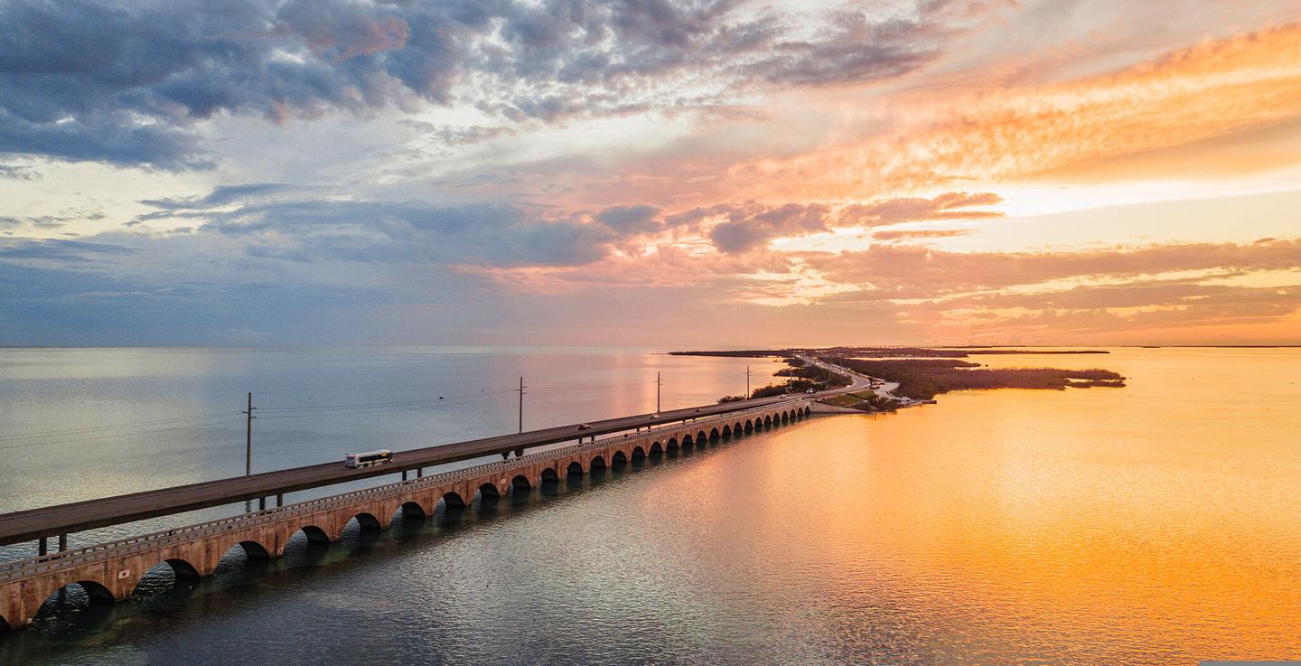 bltcf5347a722eeb224-usa-florida-keys-seven-mile-bridge-in-florida-g-986471644.jpg usa-florida-keys-seven-mile-bridge-in-florida-g-986471644.jpg