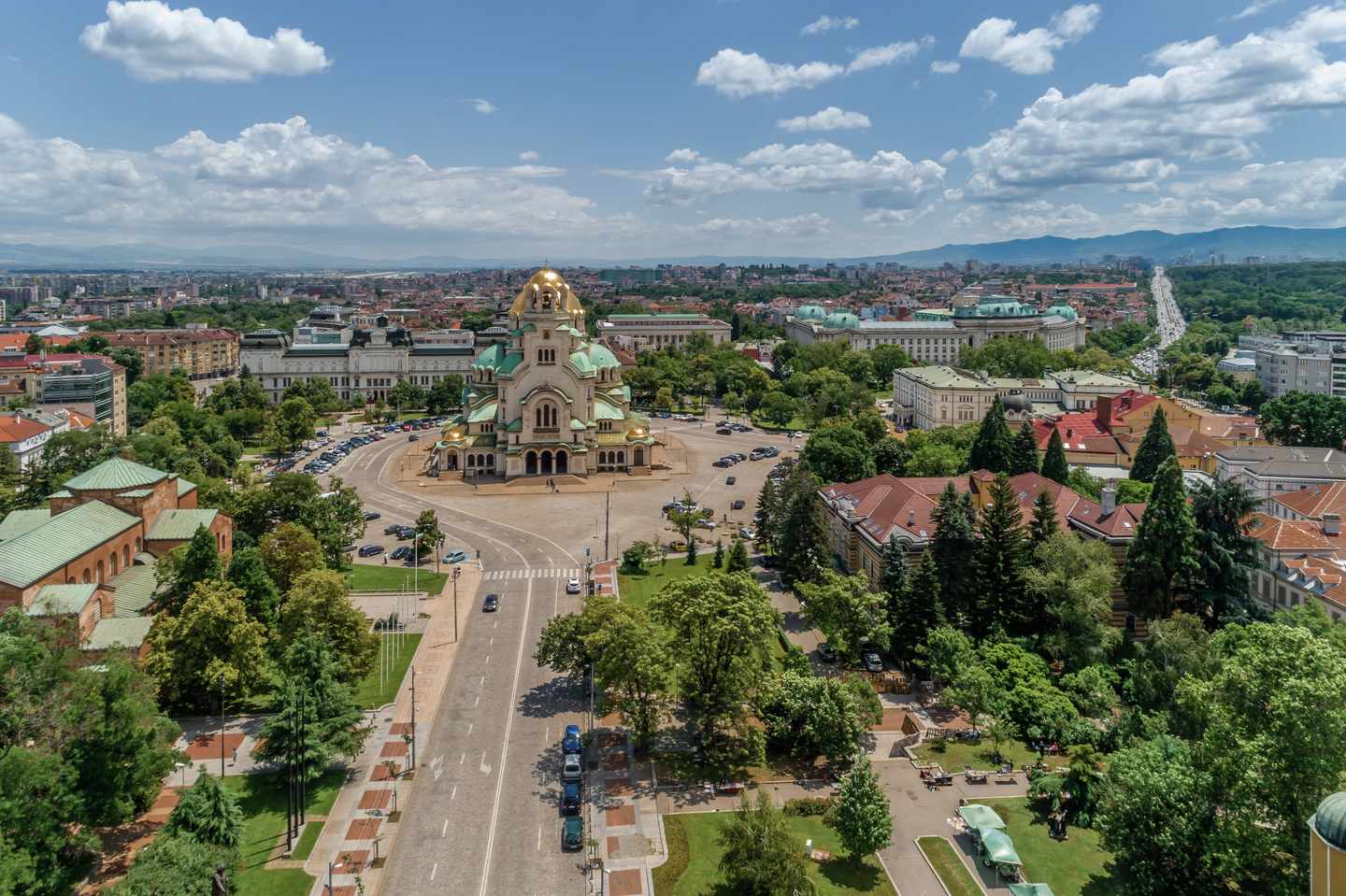 bulgarien-sofia-panorama-nevski-kathedrale-g-1302256338.jpg