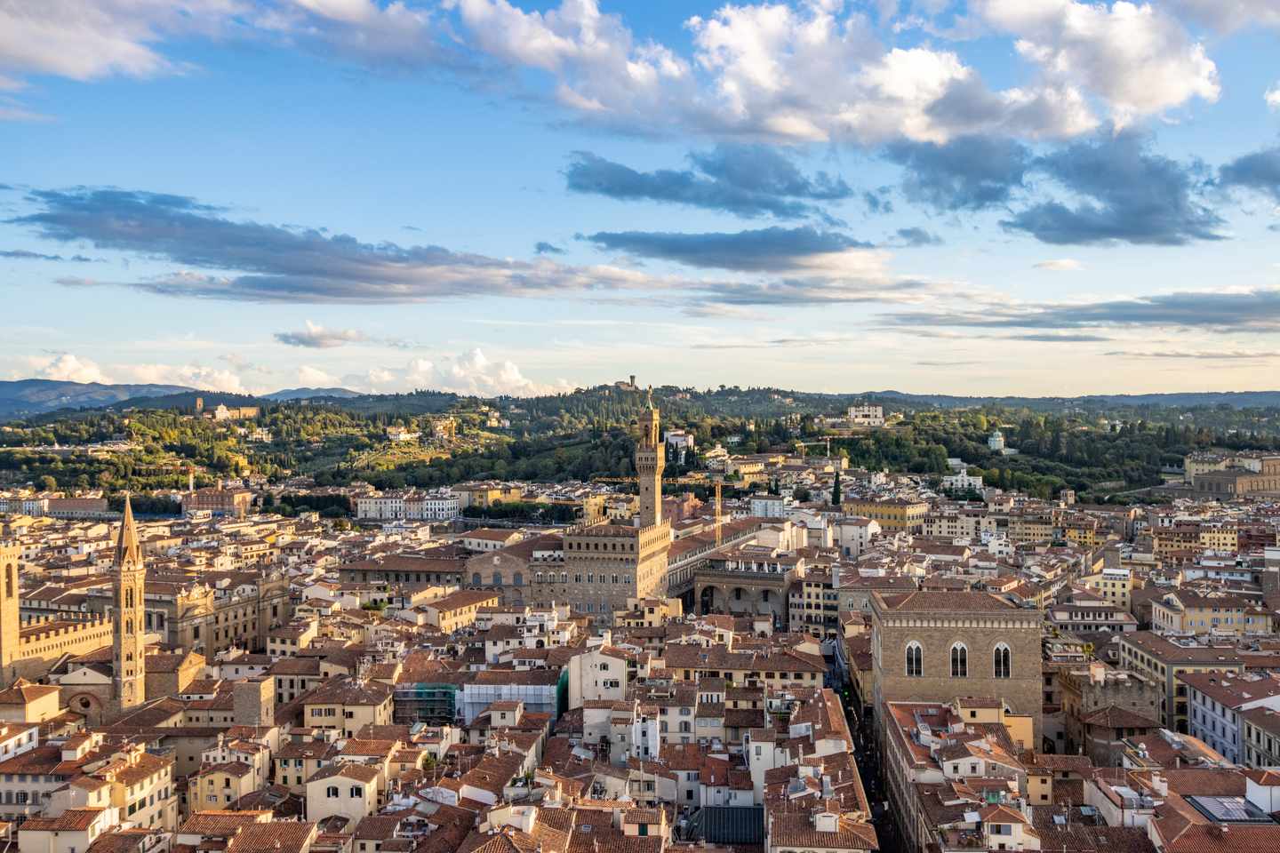 Italien-Toskana-Florenz-Luftaufnahme-der-Stadt-g-1450589282.jpg