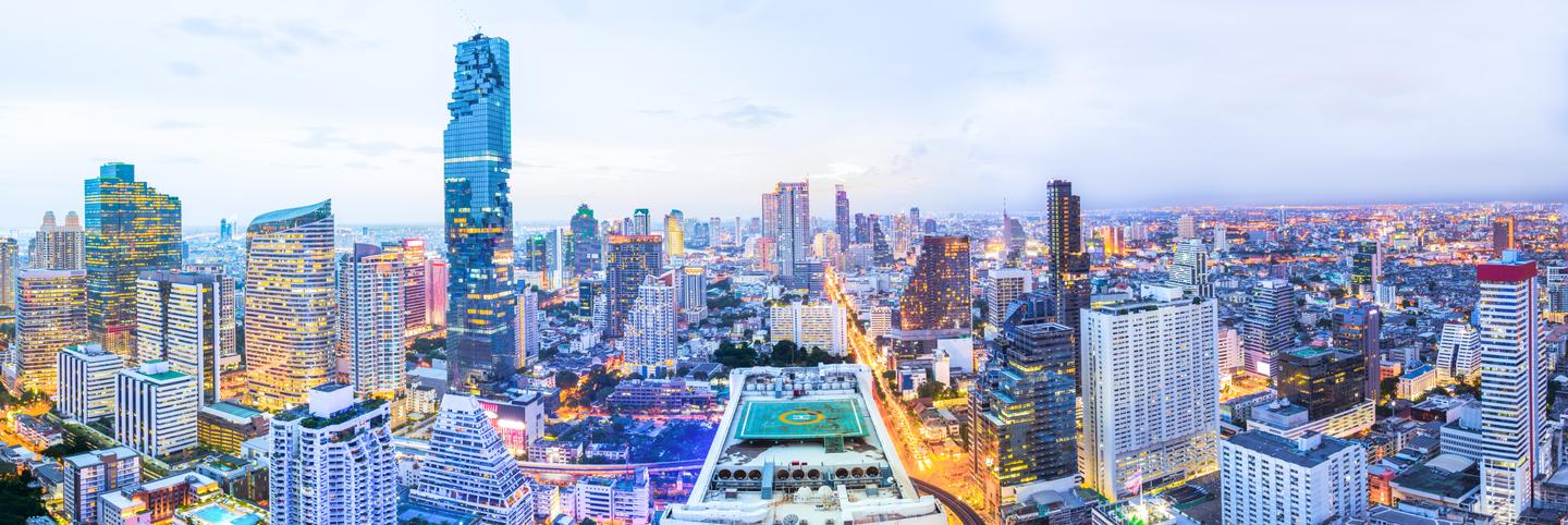 thailand-bangkok-panorama-bei-sonnenuntergang-g-619971182.jpg