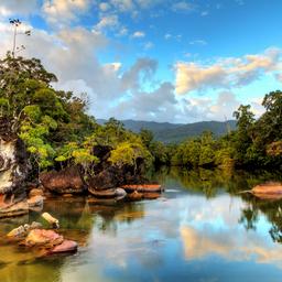 madagaskar-tropischer-fluss-masoala_national_park-g-477786018.jpg
