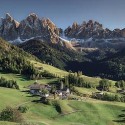 italien-trentino-alto-adige-santa-maddalena-dorf-g-637816996.jpg