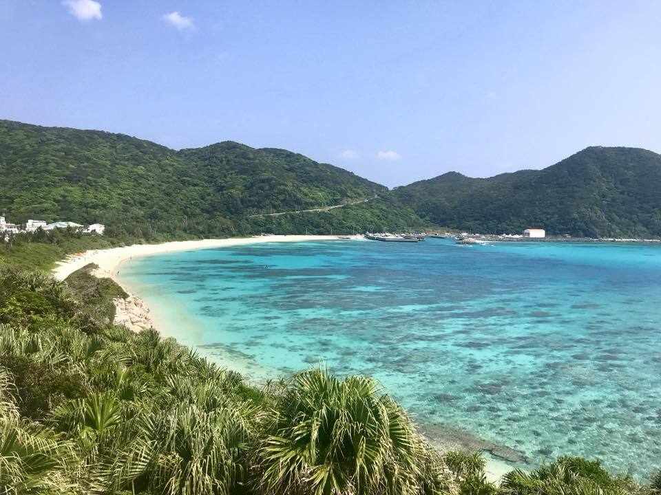 japan_tokashiki_Aharen_Beach.jpg