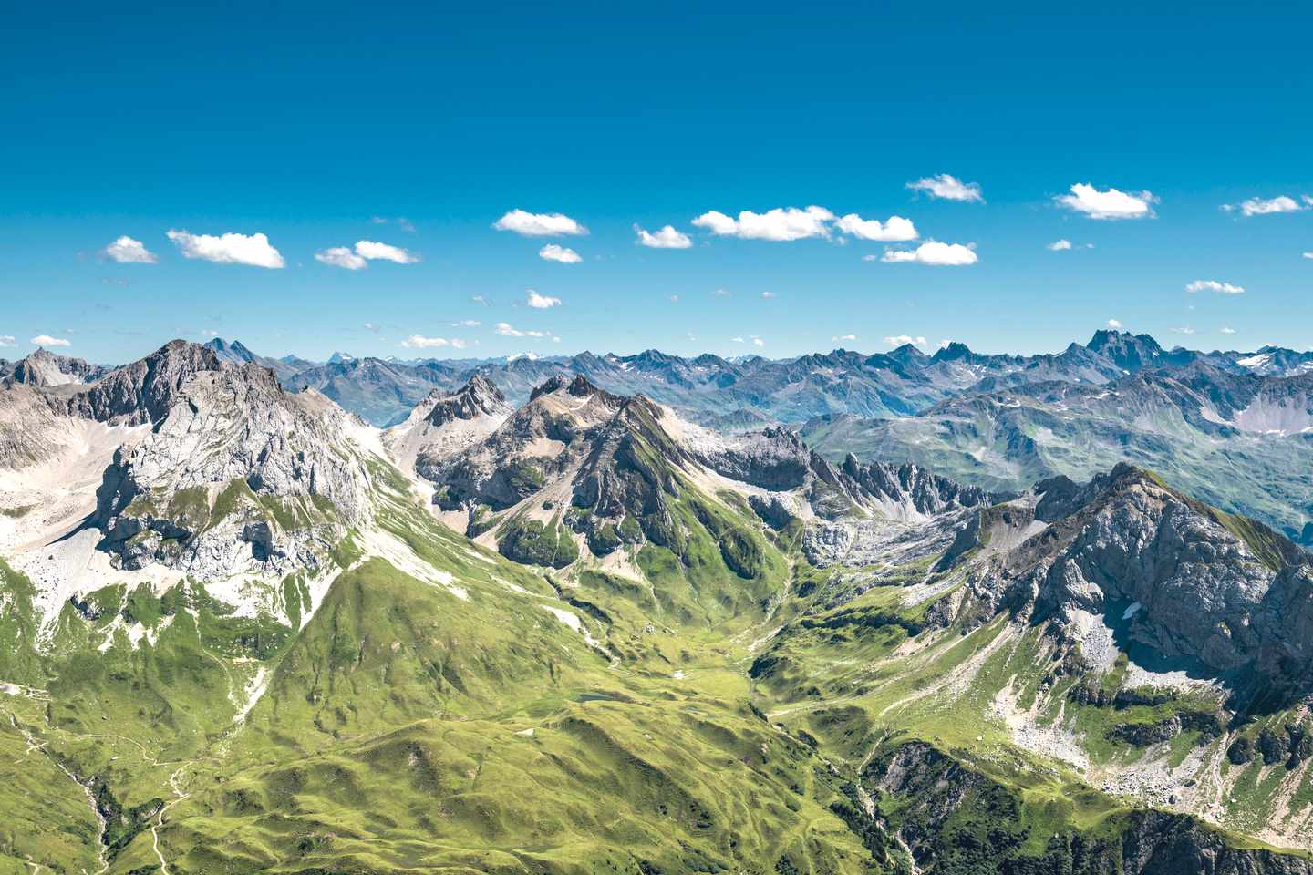 Hotel Österreich: Blick auf die Alpen von oben