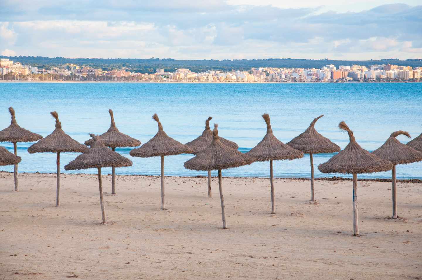 spanien-mallorce-winter-strand-g-521320905.jpg