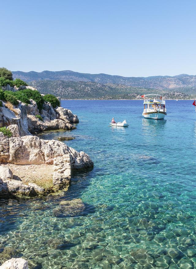 Türkei: Boot an der Küste