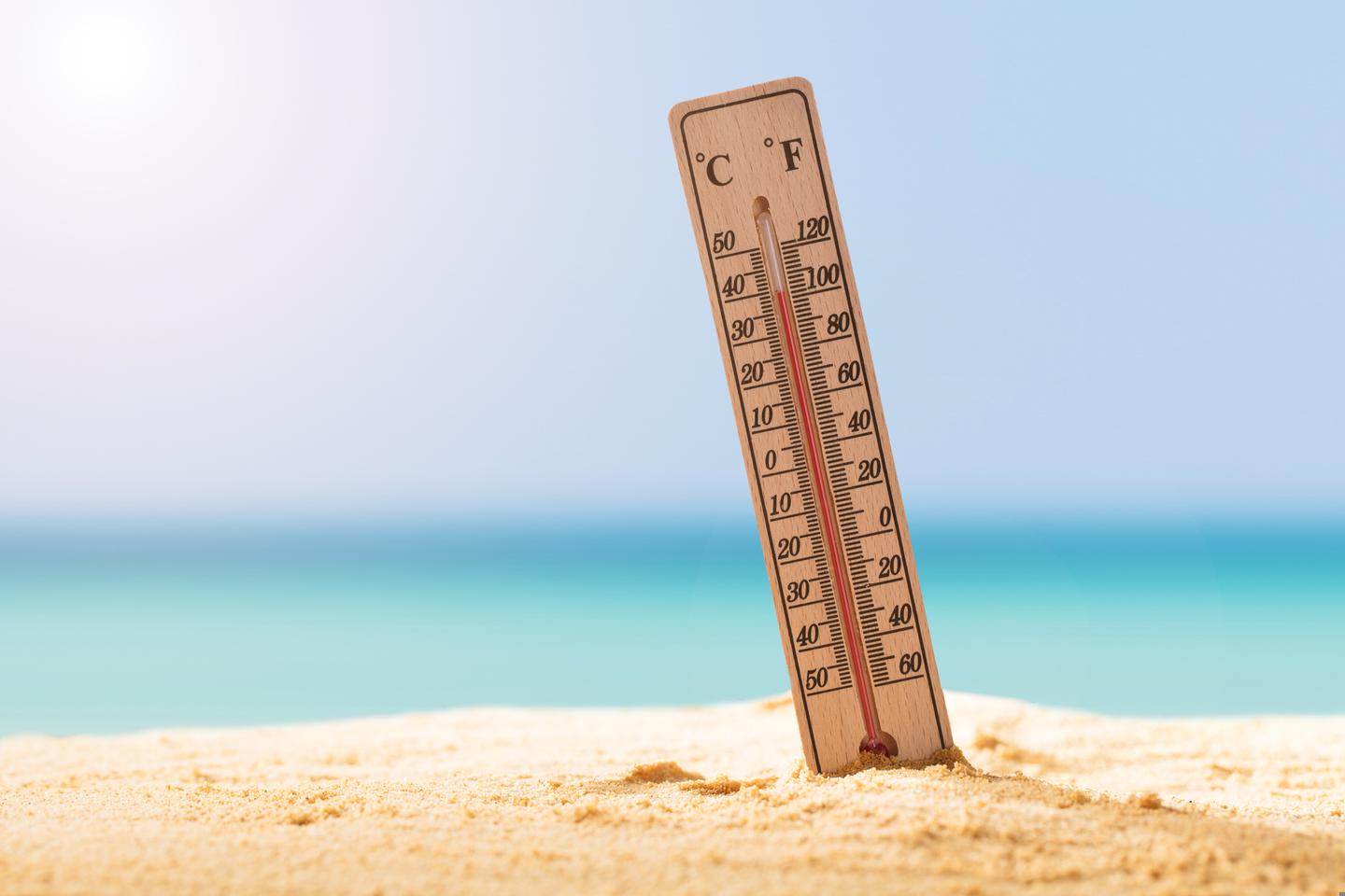 02_02_strand_thermometer_sommer_dertour_g-949190686.jpg