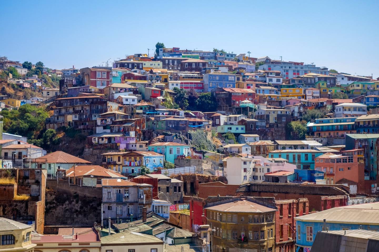 chile-valparaiso-altstadt-huegel-t-657474794.jpg