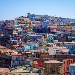 chile-valparaiso-altstadt-huegel-t-657474794.jpg