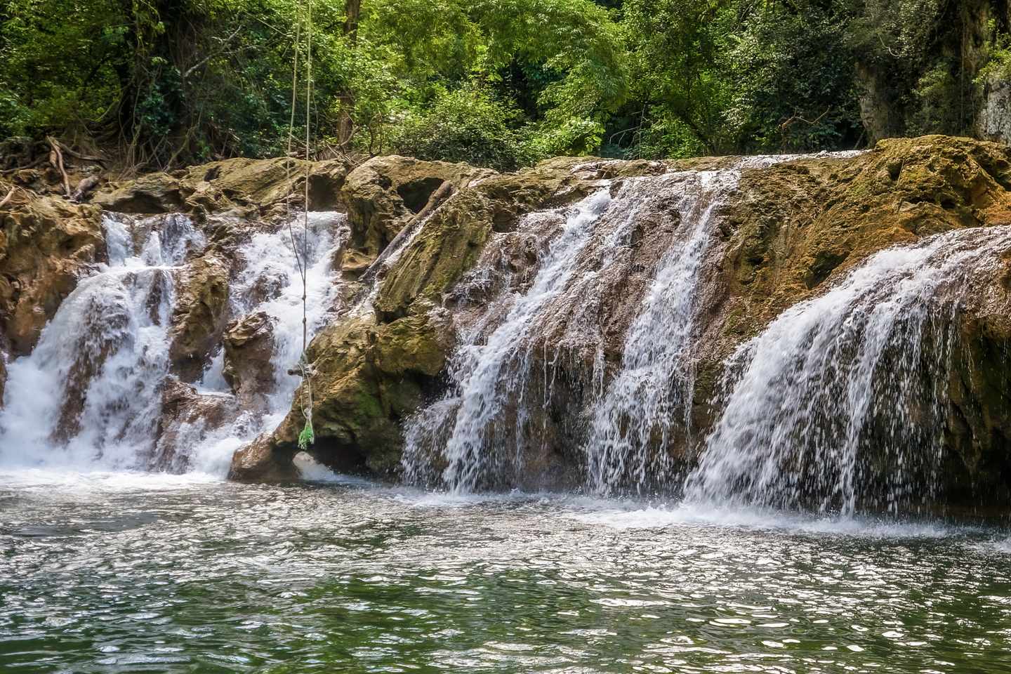 karibik-dominikanische-republik-wasserfall-g-1054255888.jpg
