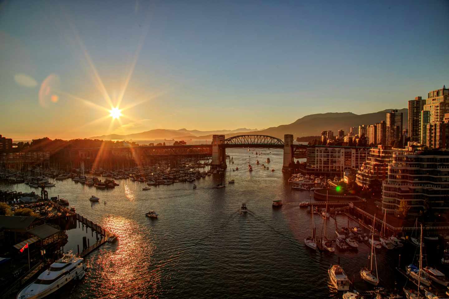 olympia-vancouver-sonnenuntergang-595162258.jpg