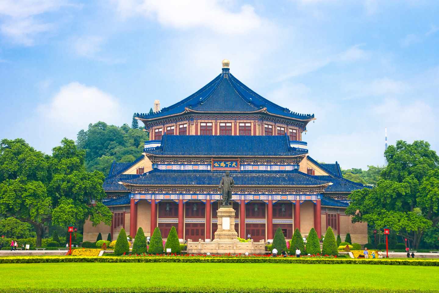 taiwan-taipeh-sun-yat-sen-memorial-hall-g-483265017.jpg