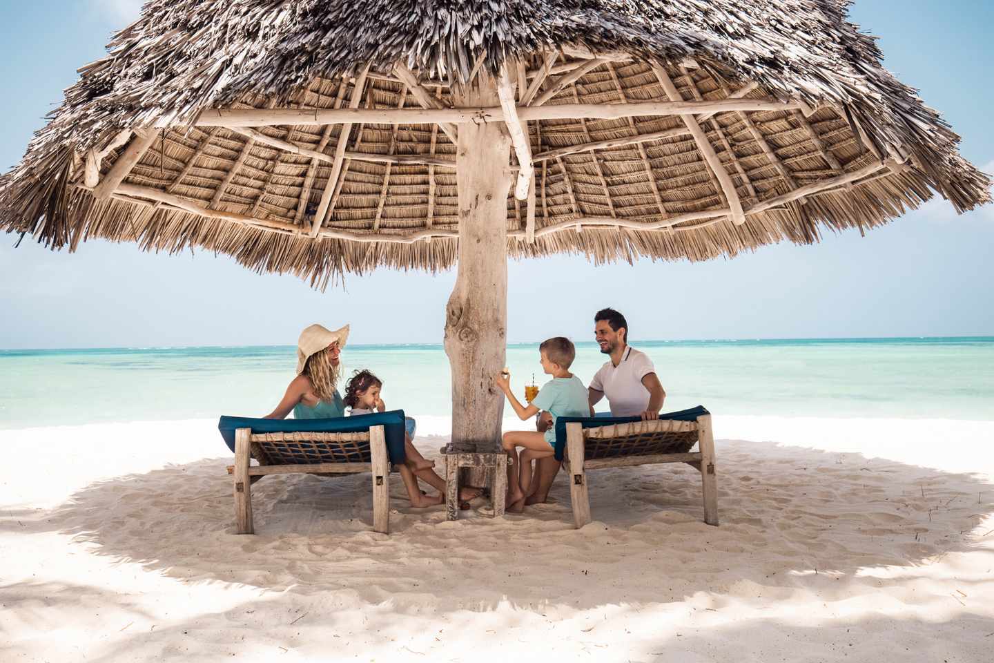 afrika-kenia-strand-familie-g-1355248935.jpg