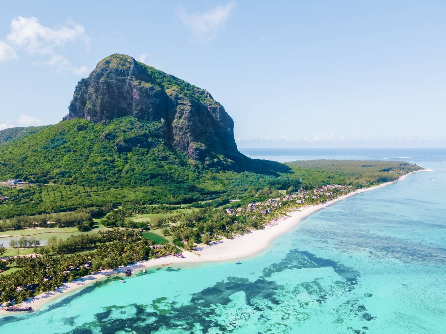 blt04581f6f1e2a08c2-Ostafrika-Mauritius-Le-Morne-Strand-g-1593612273.jpg Ostafrika-Mauritius-Le-Morne-Strand-g-1593612273.jpg