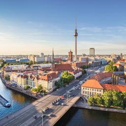 deutschland-berlin-panorama-spree-fernsehturm-sonnenuntergang-a-91600450.jpg