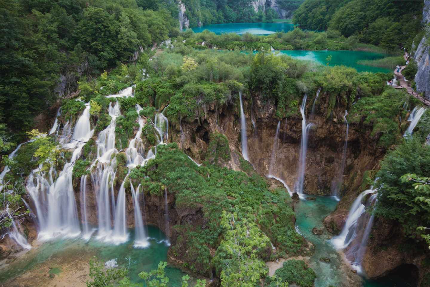 kroatien-istrien-wasserfall-plitvice_jezera-g-506338564.jpg