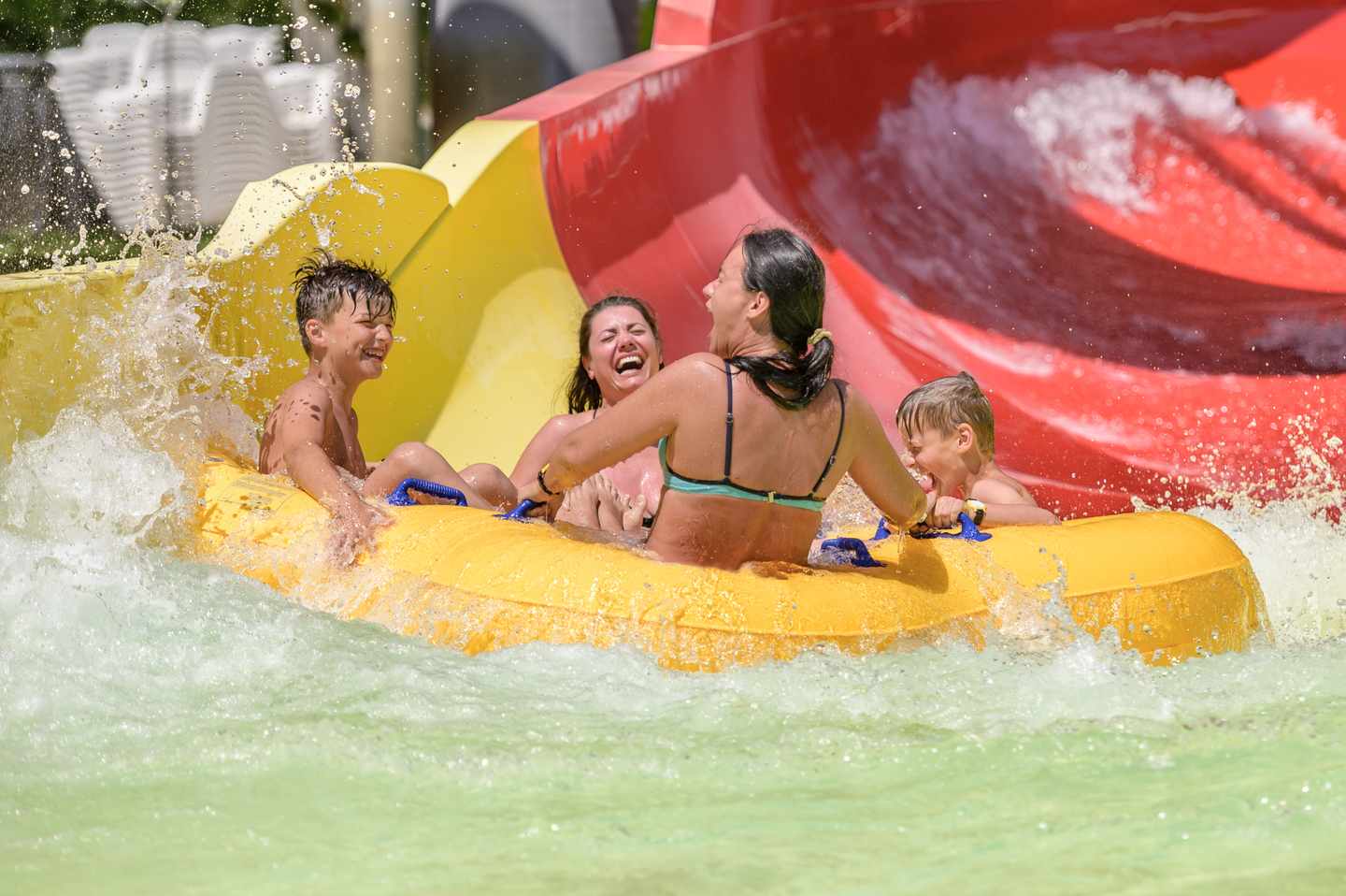 spanien-andalusien-malaga-spass-im-wasserpark-g-1159259750_bearbeitet.jpg