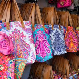 thailand-koh-samui-markt-taschen-t-642984252.jpg