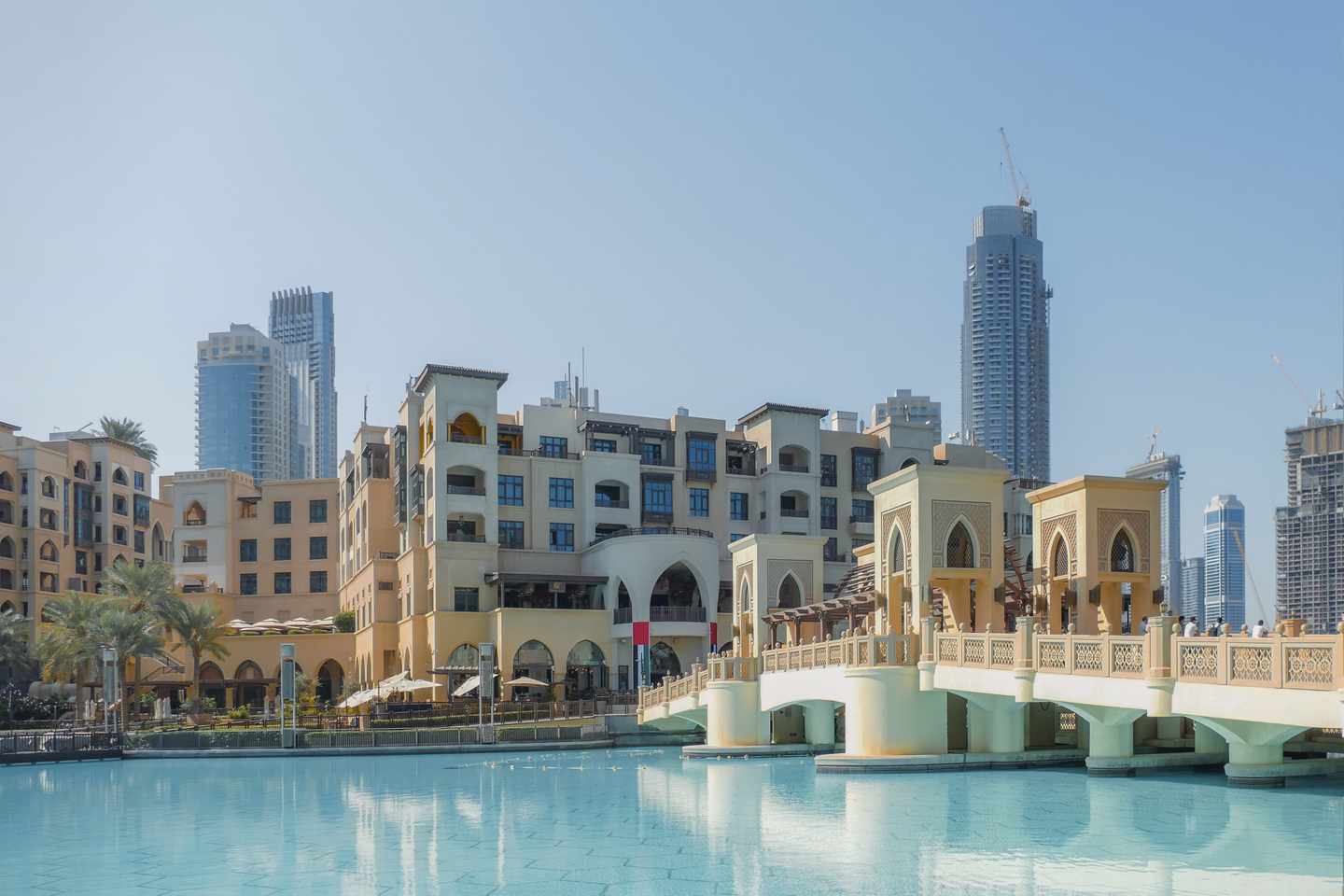 vae-dubai-mall-brücke-g-1309709840.jpg