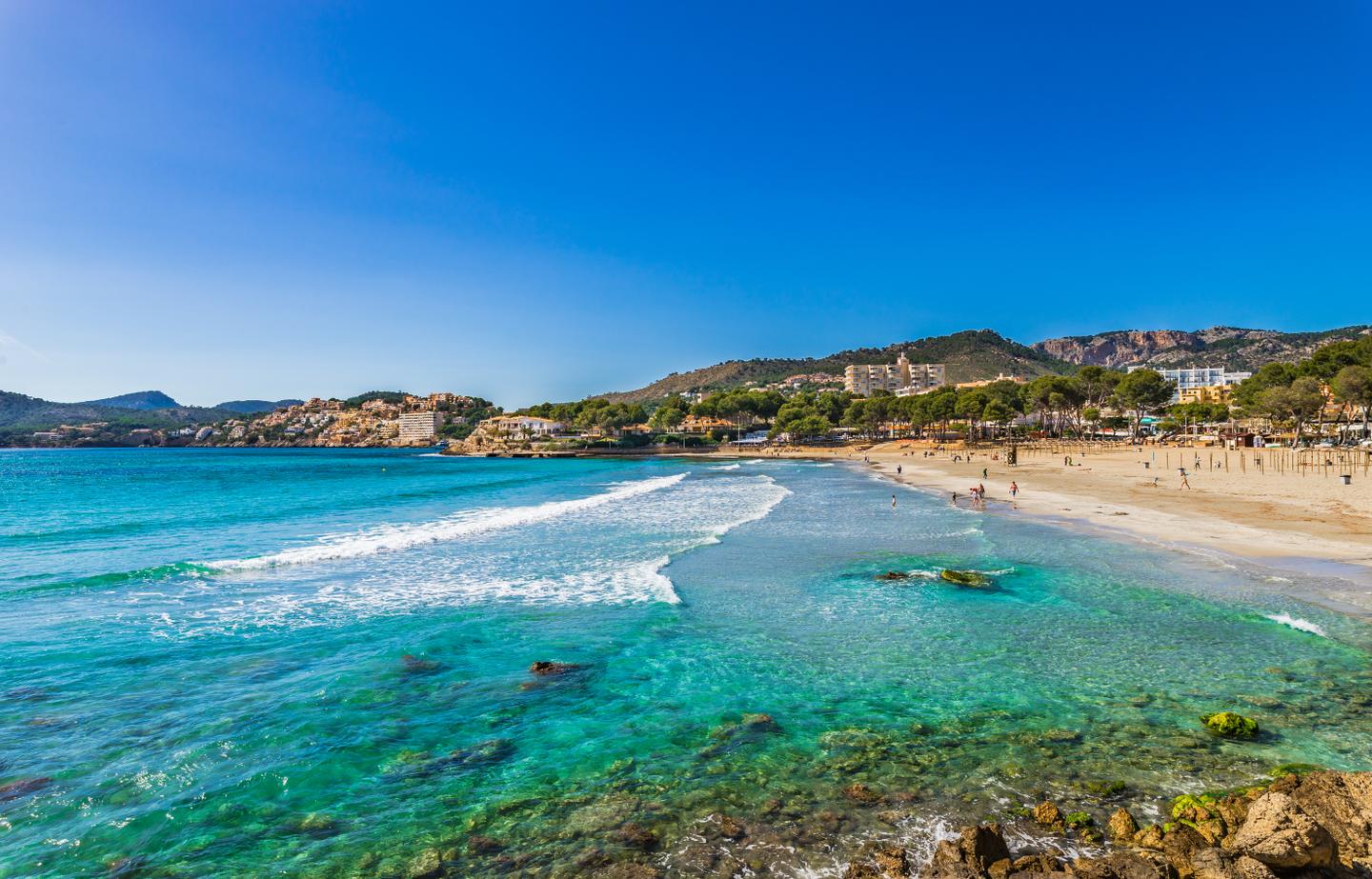 spanien-balearen-mallorca-strand-g-920566800.jpg
