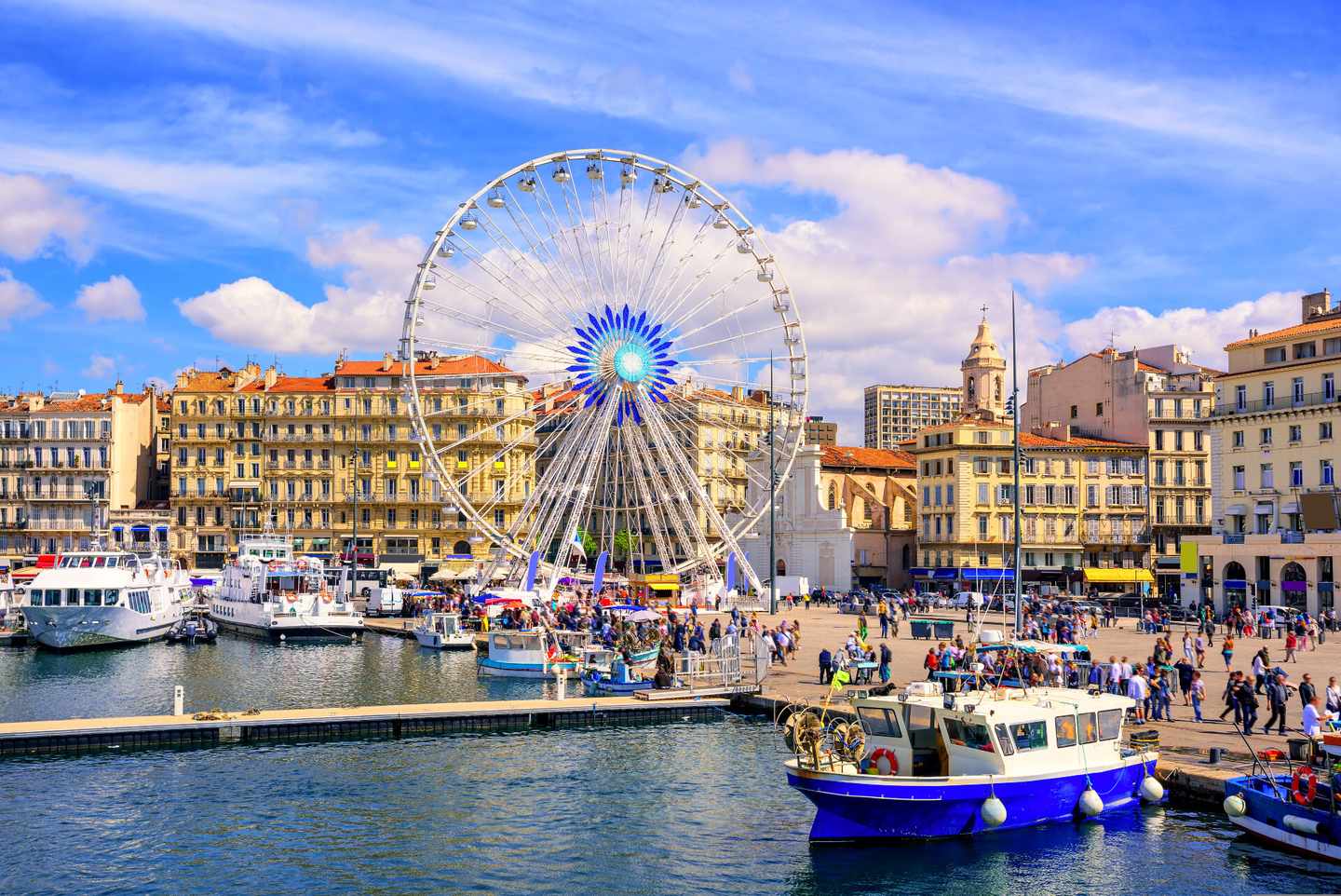 frankreich-marseille-promenade-klein-g-686383584.jpg