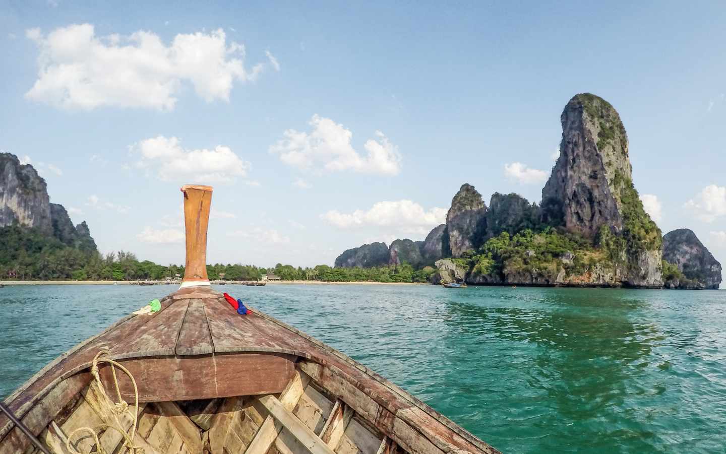 blt0c13ef408533cc97-Thailand-Krabi-Blick-vom-Boot-aufs-Meer-g-859018066.jpg Blick vom Boot aufs Meer