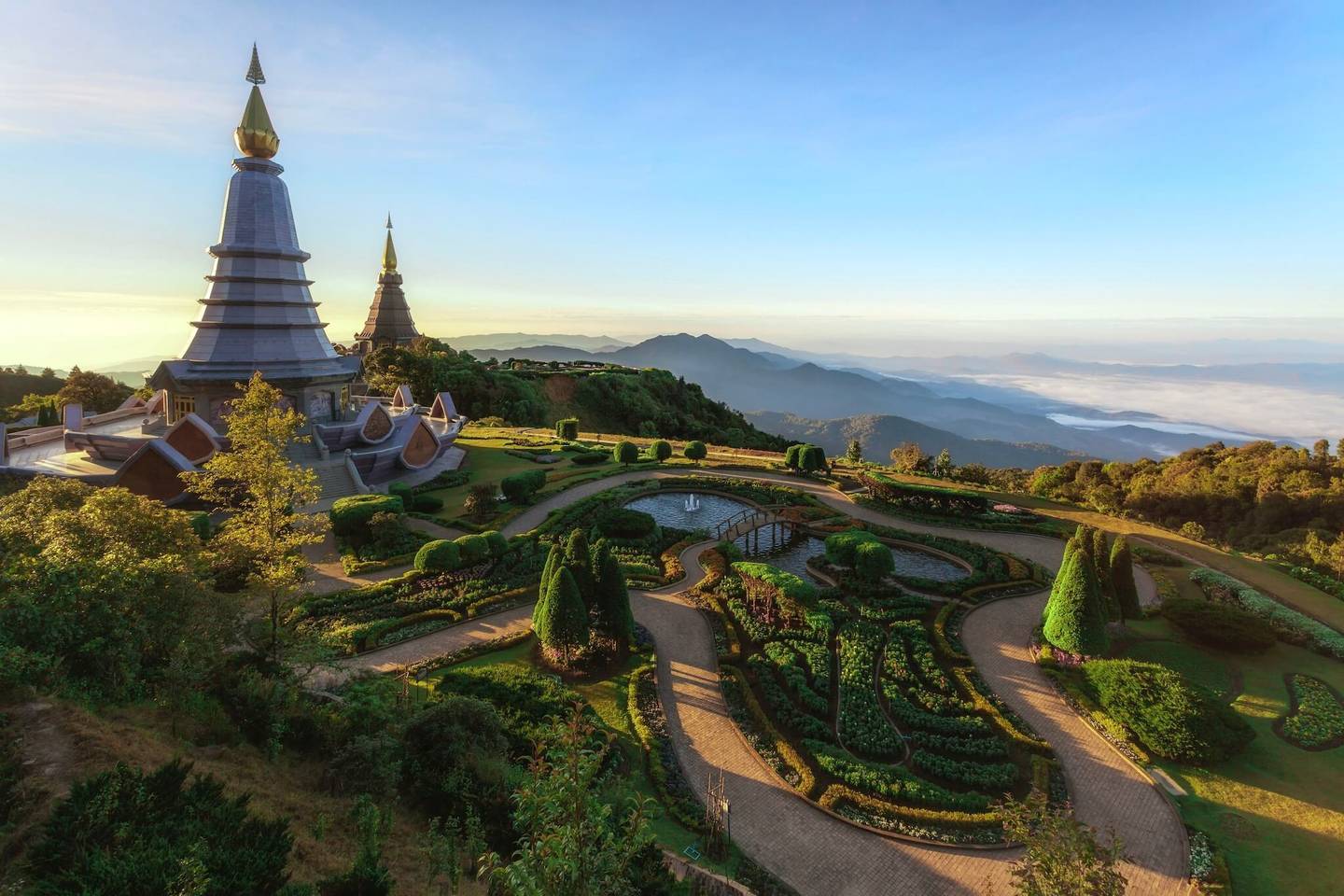 thailand-chiang-mai-koenig-und-koenigin-pagode-doi-inthanon-1302400589_2.jpg