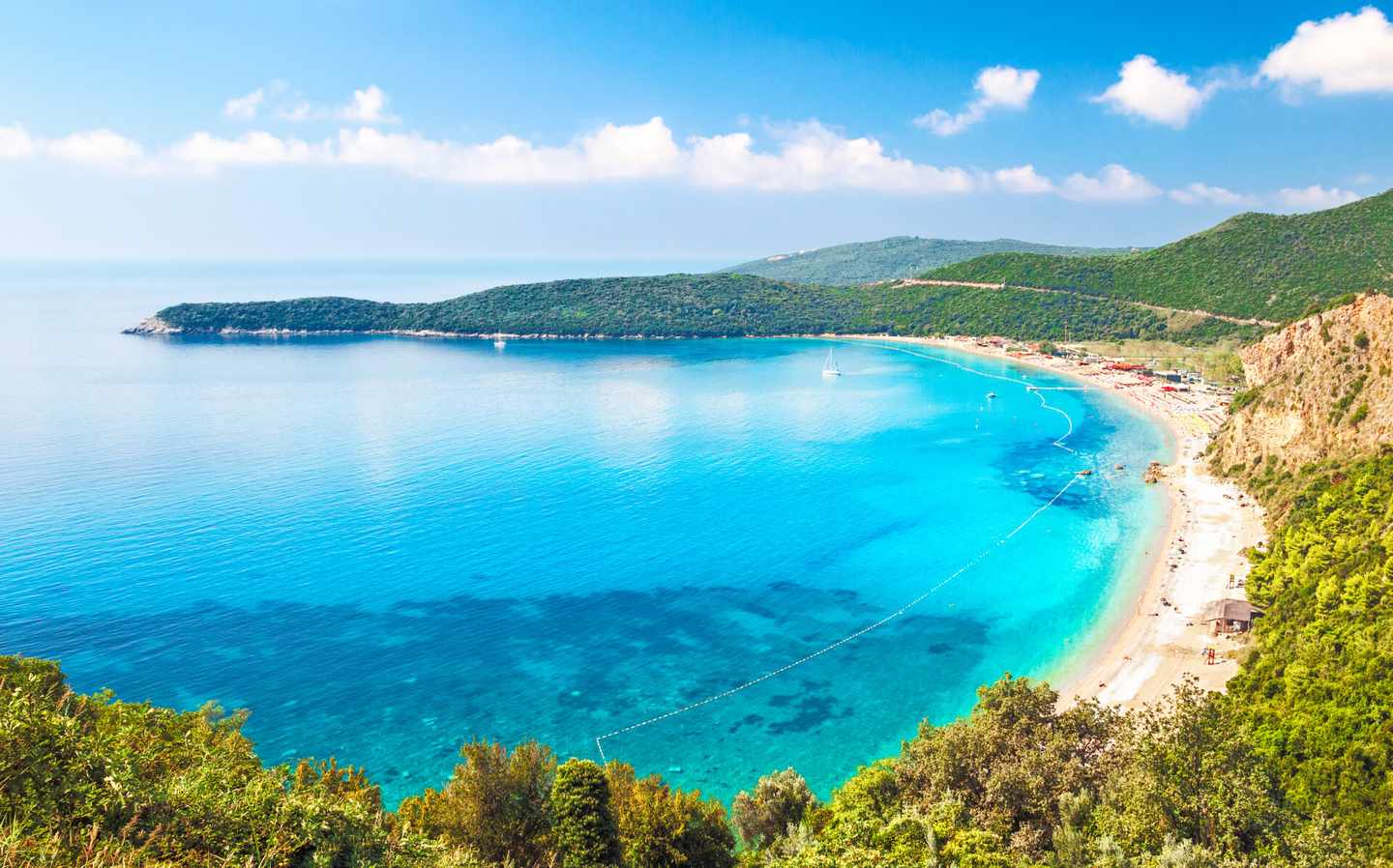 montenegro-jaz-beach-klein-g-673904554.jpg