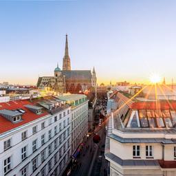 Rund um den Stephansdom erstreckt sich die historische Wiener Innenstadt mit ihren engen Straßen und Gassen