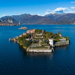 Lago-Maggiore-Hotel mit Pool
