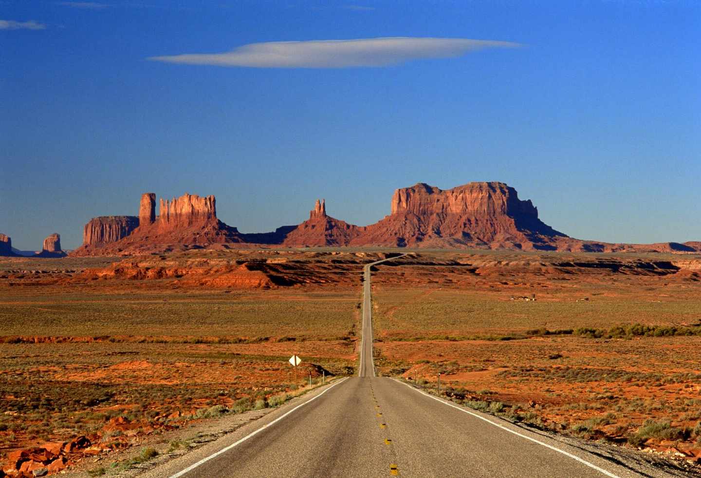 usa-arizona-monument-valley-t-87798364.jpg