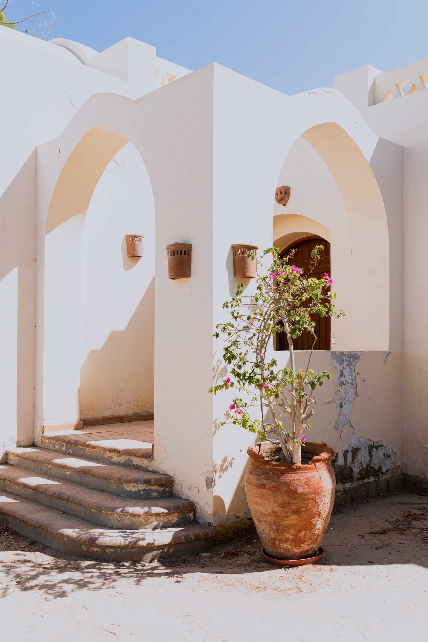 GettyImages-1437130757.jpg Gebäude im nubischen Stil in El Gouna, Ägypten