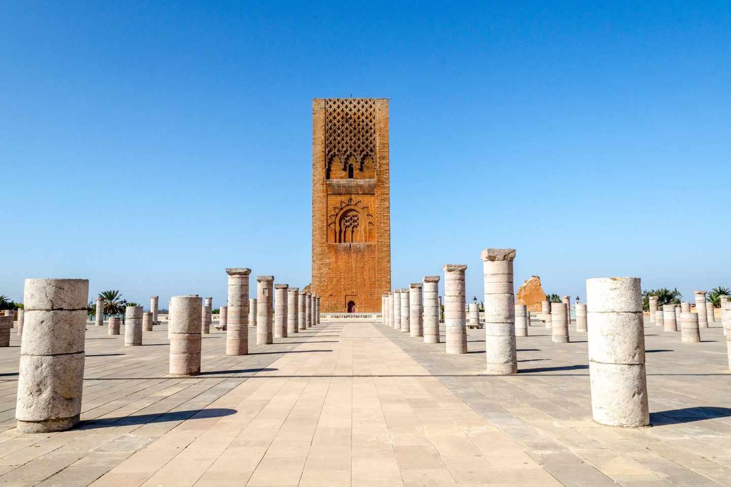 marokko-rabat-hassan-tower-g-478200362.jpg