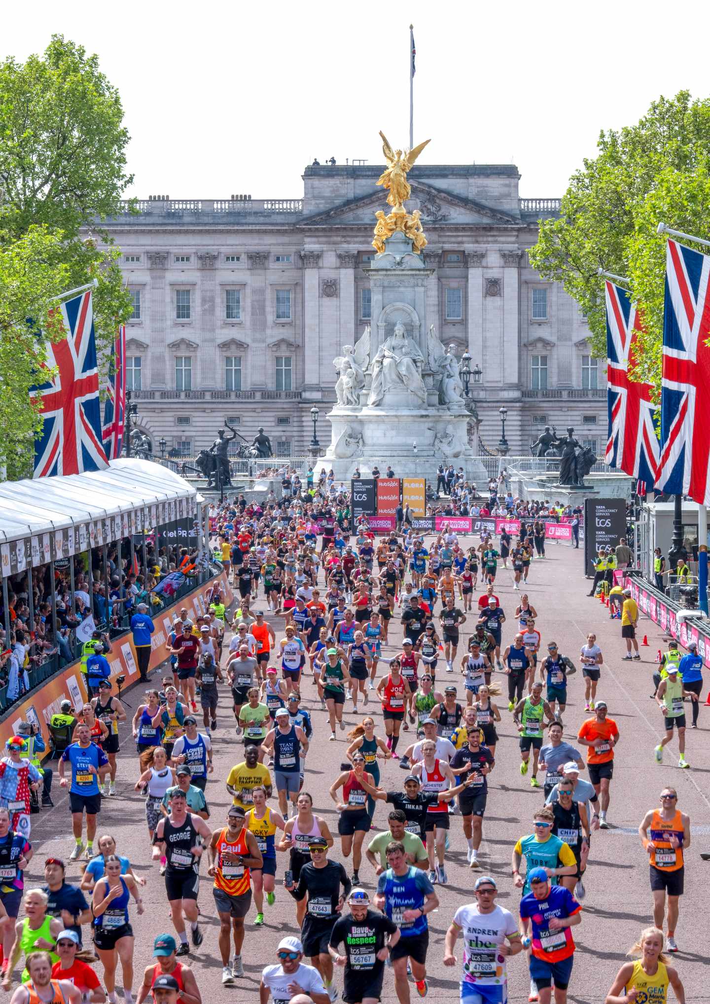 11. Mall 2.jpg London Marathon vor dem Buckingham Palace