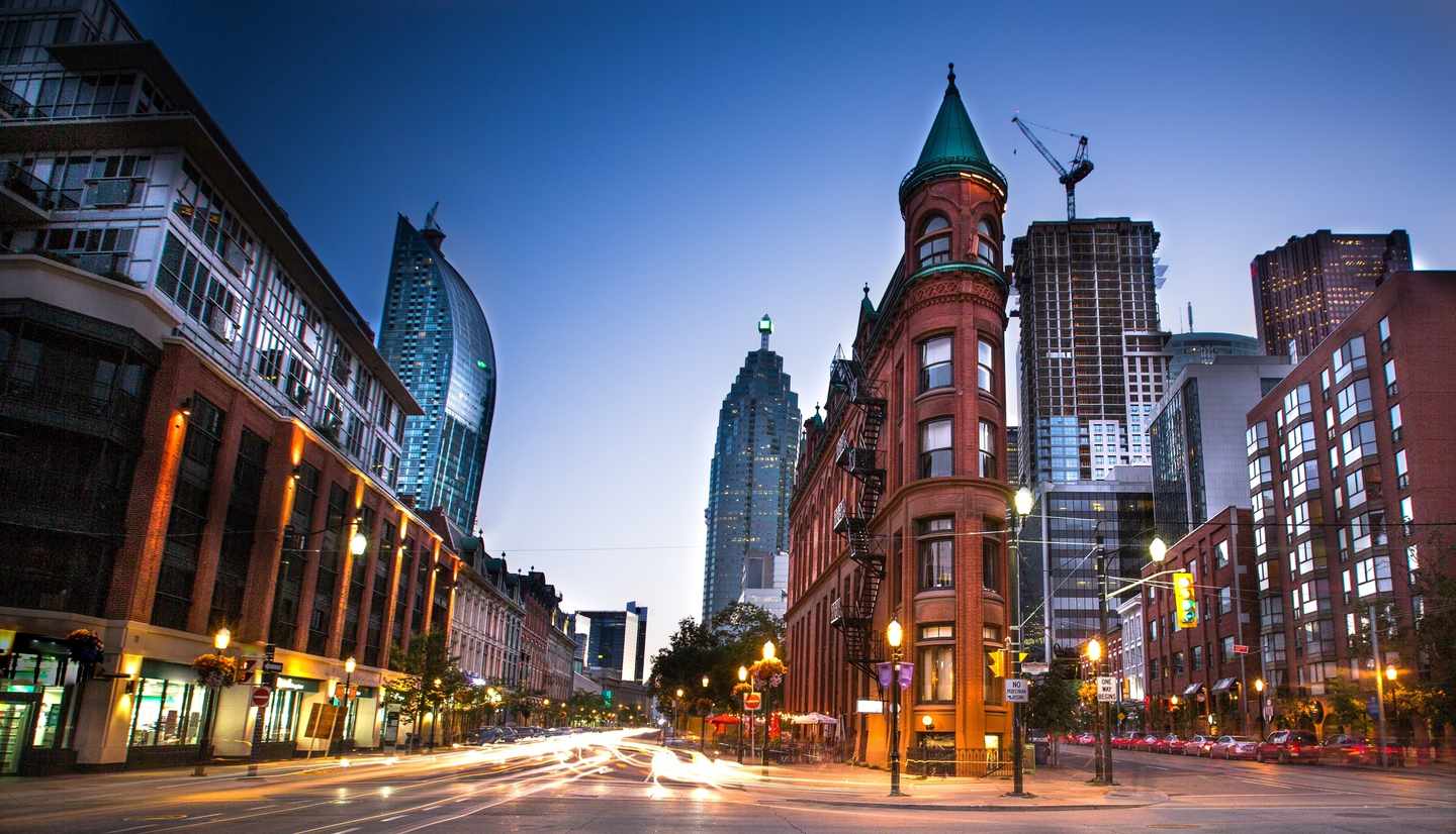kanada-toronto-innenstadt-t-617902664.jpg