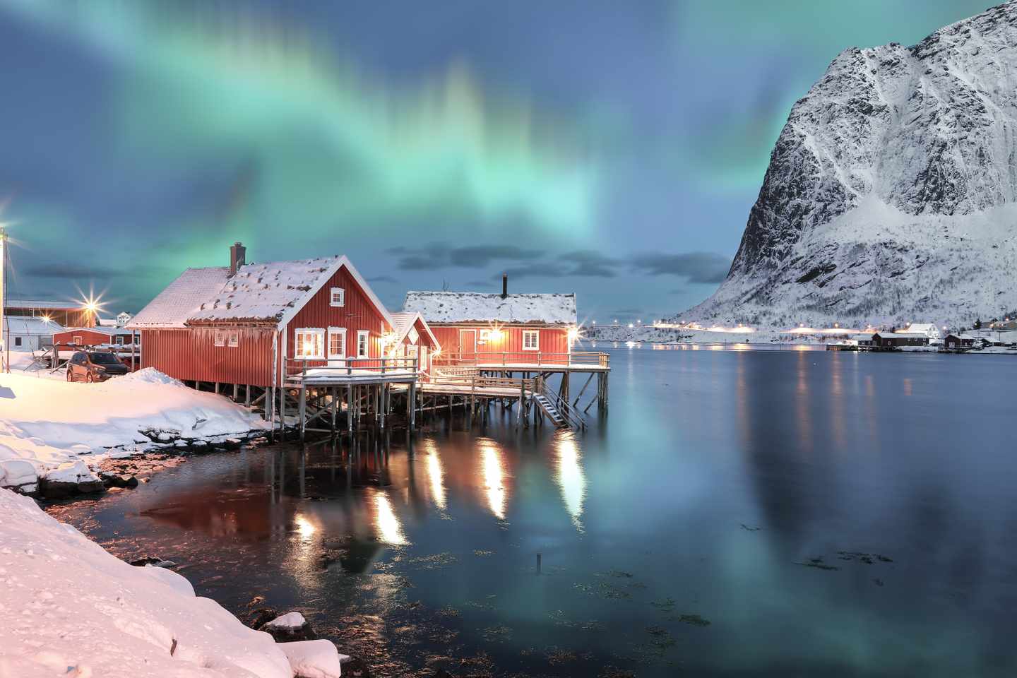 norwegen-reine-naechtliches-stadtbild-g-1448591368.jpg