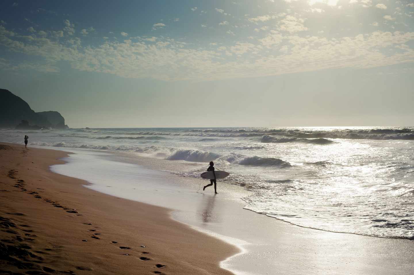 portugal-algarve-strand-surfer-g-1126785271.jpg