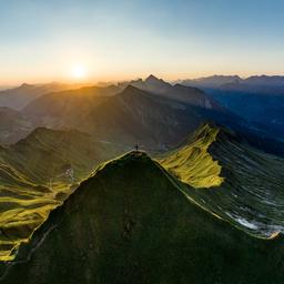oesterreich-vorarlberg-glatthorn-gipfel-g-1285344693-3.jpg