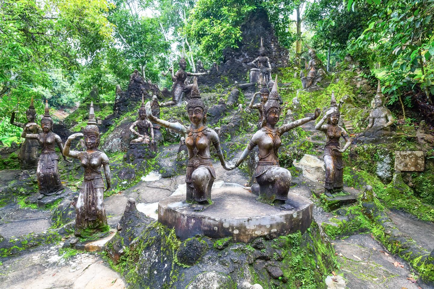 thailand-koh-samui-secret-buddha-garden-g-2155866508.jpg