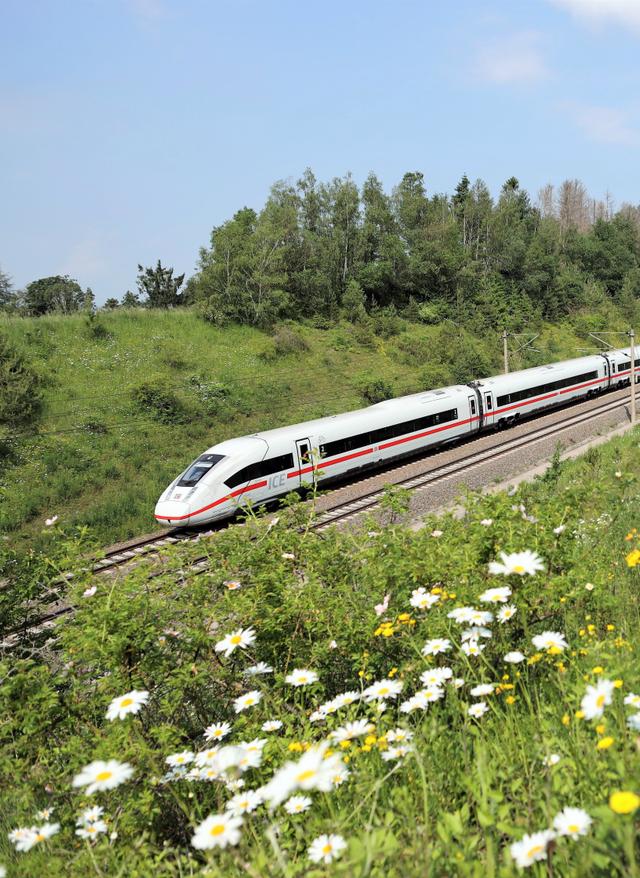 Mehr erfahren blt592ba9d1abd47a55-KV_DB200612_Copyright_Deutsche_Bahn_AG_Wolfgang_Klee.jpg Deutsche Bahn
