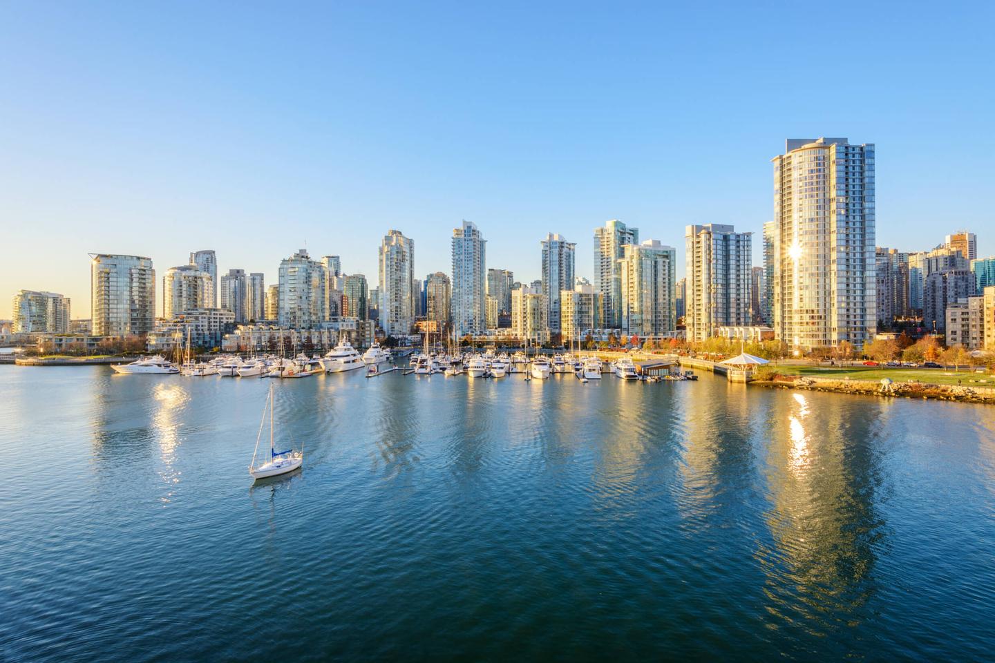 kanada-british-columbia-vancouver-panorama-g-583832478.jpg