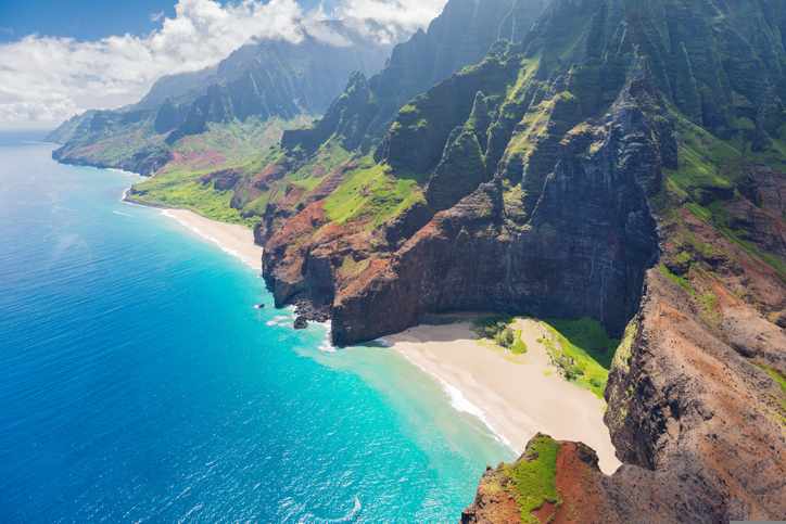 hawaii-na-pali-coast-kauai-g-466105421.jpg