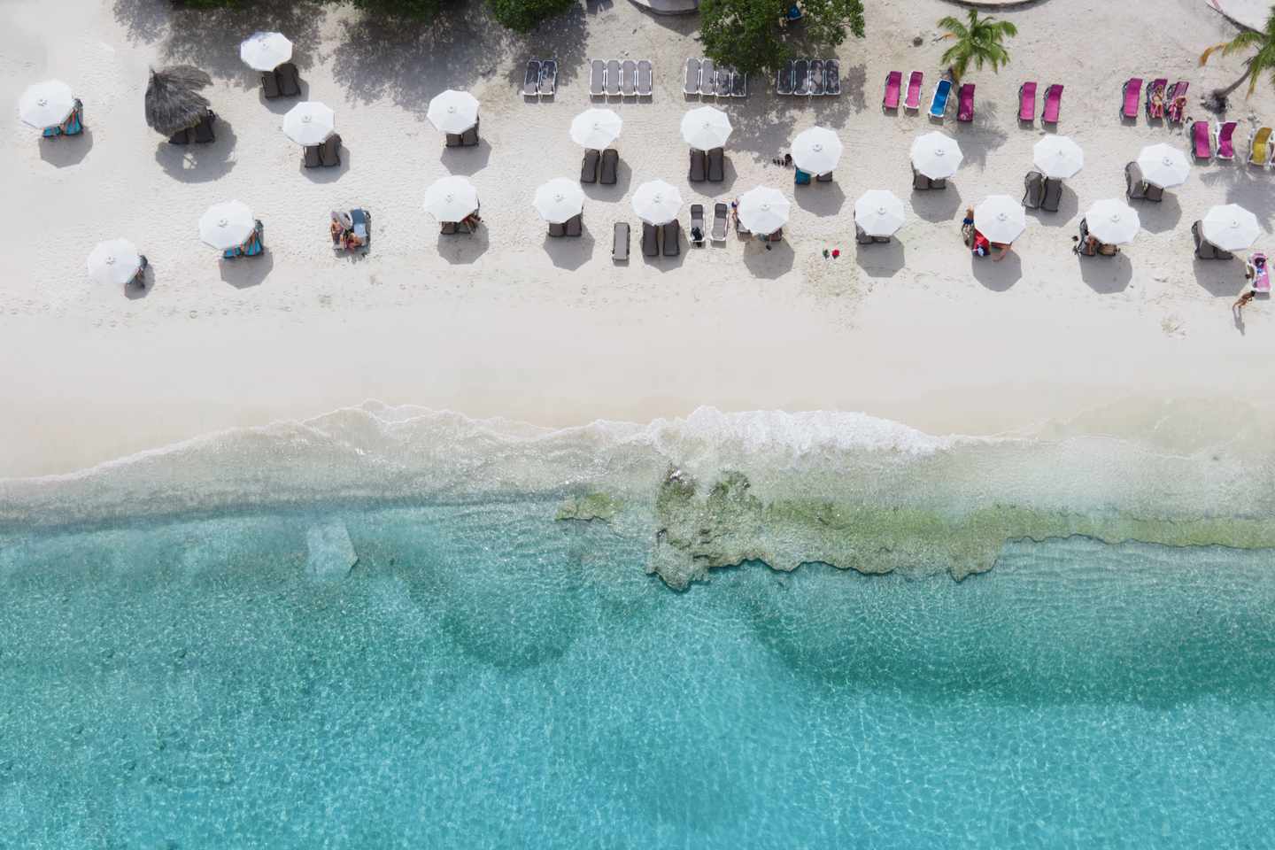 karibik-curacao-strand-blue-bay-beach-g1395092123.jpg