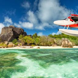 seychellen-wasserflugzeug-t-612623958.jpg