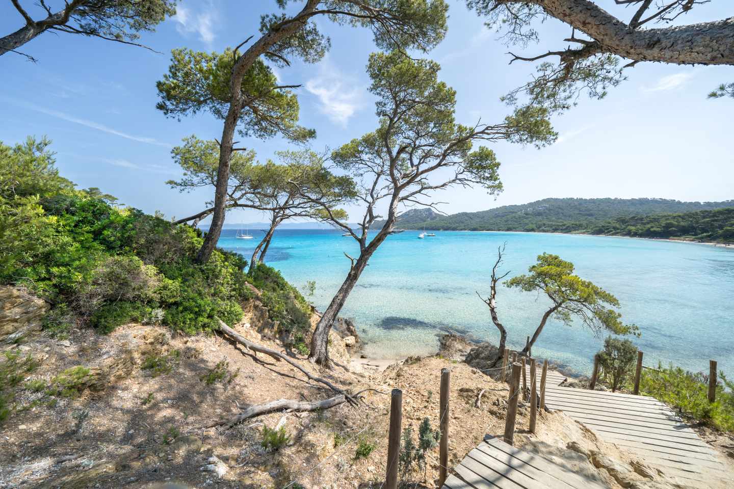 frankreich-porquerolles-notre-dame-strand-g-2119118645.jpg