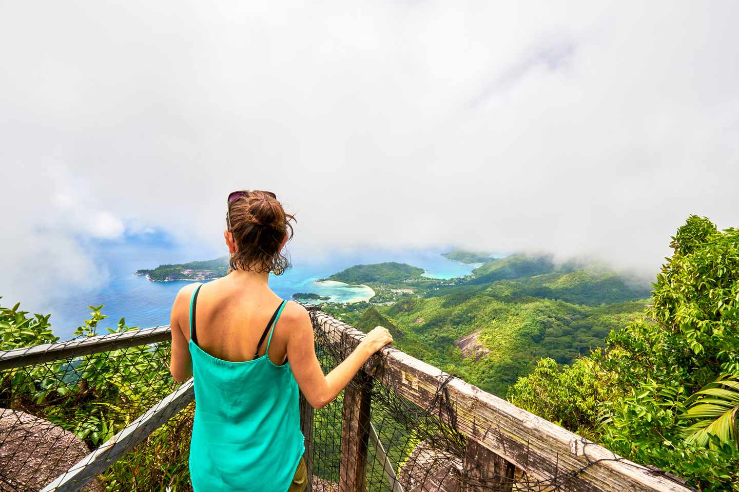 seychellen-morne-blanc-berg-aussicht-t-952851802.jpg