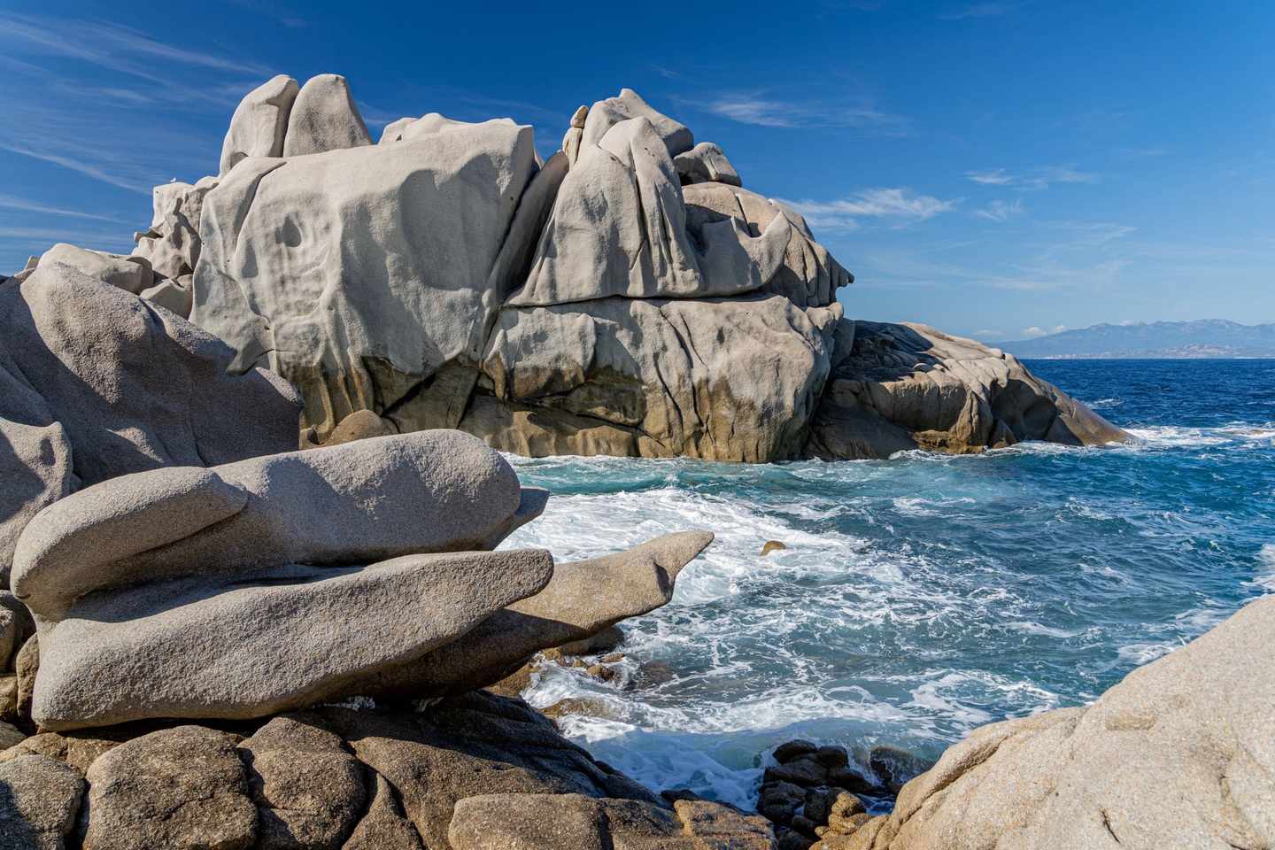italien-sardinien-cala-spinosa-g-453626029.jpg